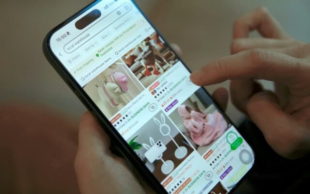 Facebook Marketplace: How It Works, Fees, and Safety Tips (2026)